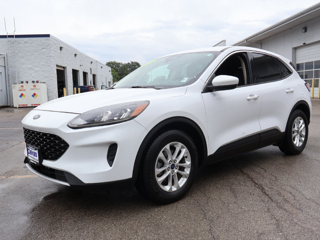 Used 2020 Ford Escape SE FWD image 3