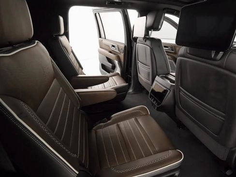 Used 2025 GMC Yukon XL Denali Ultimate image 24