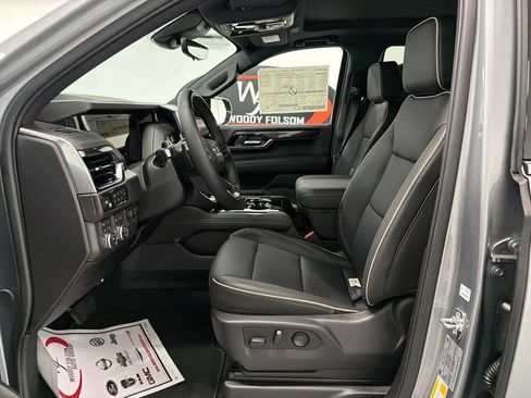 New 2026 GMC Yukon Elevation w/ Elevation Premium Package AWD/4WD image 8