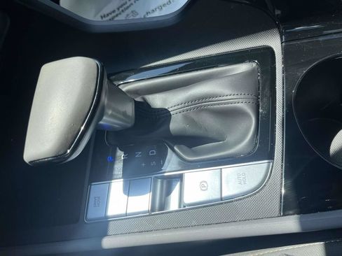Certified 2024 Hyundai Elantra SEL w/ Convenience Package FWD image 25