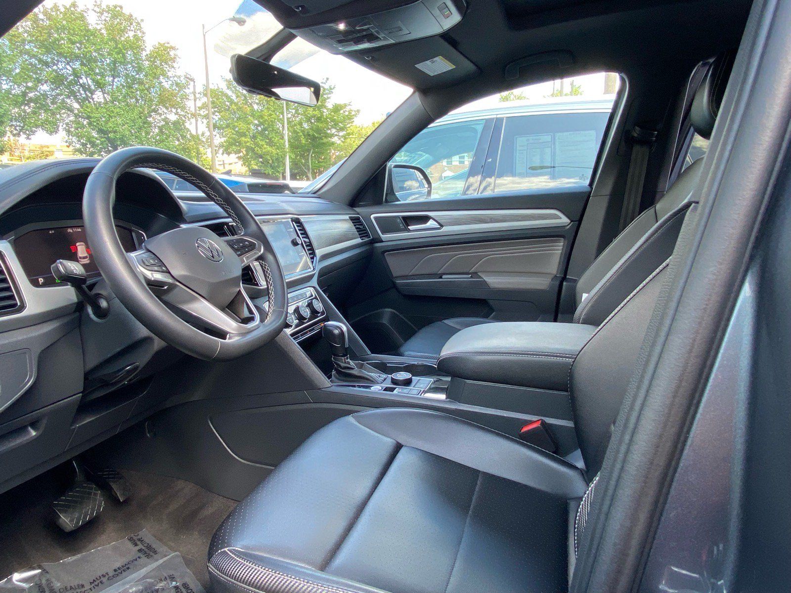 Used 2022 Volkswagen Atlas Cross Sport SE w/ Panoramic Sunroof Package AWD/4WD image 11