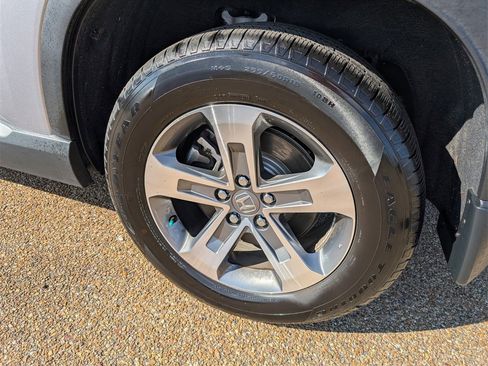 Certified 2025 Honda Pilot EX-L image 30