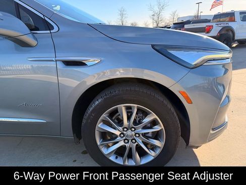 Used 2023 Buick Enclave Avenir image 11