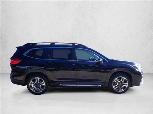 Used 2023 Subaru Ascent Limited AWD/4WD image 5