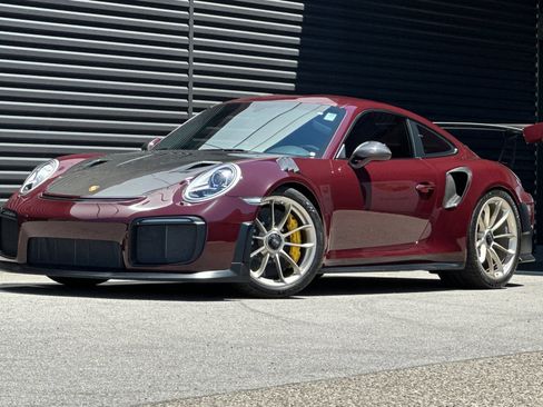 Used 2018 Porsche 911 GT2 RS RWD image 1