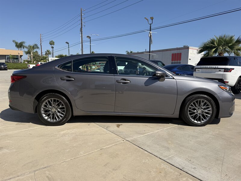 Used 2018 Lexus ES 350 w/ Premier Package FWD image 5