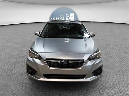 Used 2017 Subaru Impreza 2.0i Premium image 9