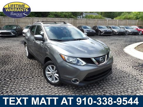 Used 2019 Nissan Rogue Sport SV w/ Technology Package FWD image 1