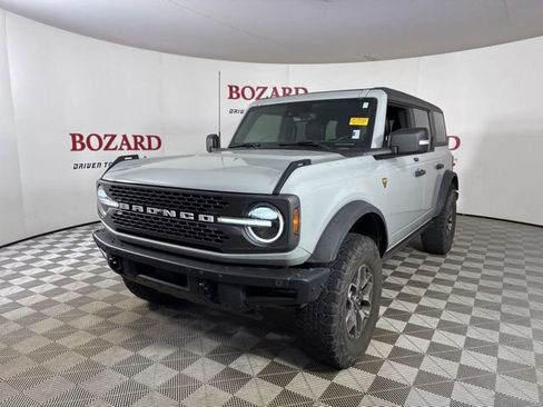 Used 2021 Ford Bronco Badlands image 4