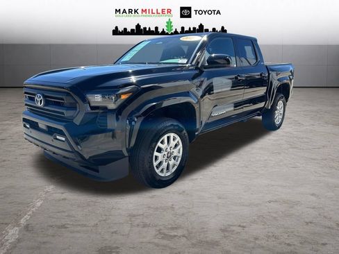 Certified 2025 Toyota Tacoma SR5 AWD/4WD image 1