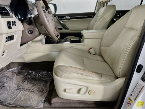 Used 2019 Lexus GX 460 Premium w/ Premium Package AWD/4WD image 28