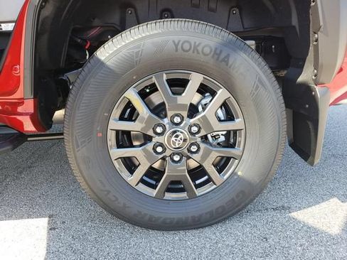 New 2026 Toyota 4Runner SR5 AWD/4WD image 20