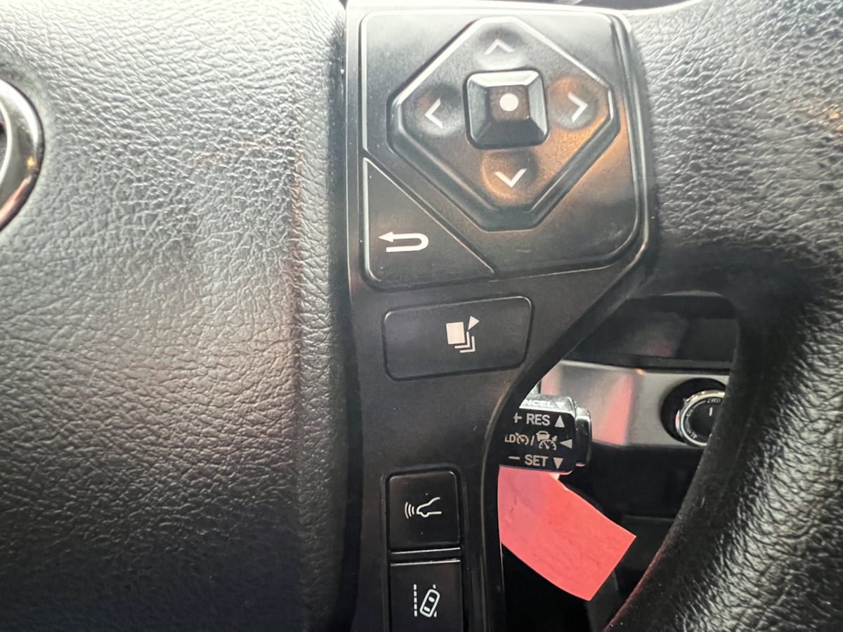 Used 2021 Toyota Tacoma SR AWD/4WD image 27