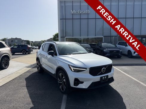 Used 2024 Volvo XC40 B5 Ultimate w/ Climate Package AWD/4WD image 1