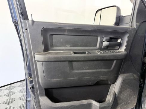 Used 2017 RAM 2500 Tradesman w/ Chrome Appearance Group image 9