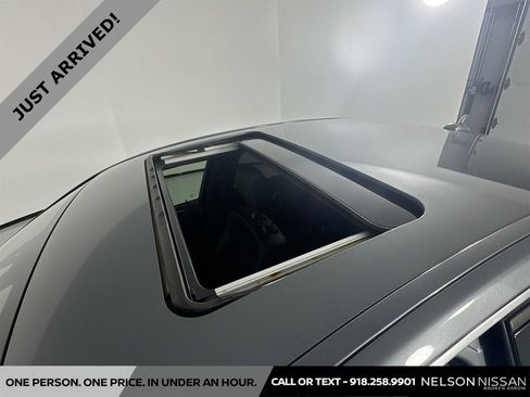 Used 2016 Mercedes-Benz E 350 Sedan image 23