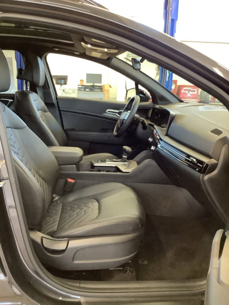 Certified 2026 Kia Sportage X-Line w/ X-Line Technology Package AWD/4WD image 16