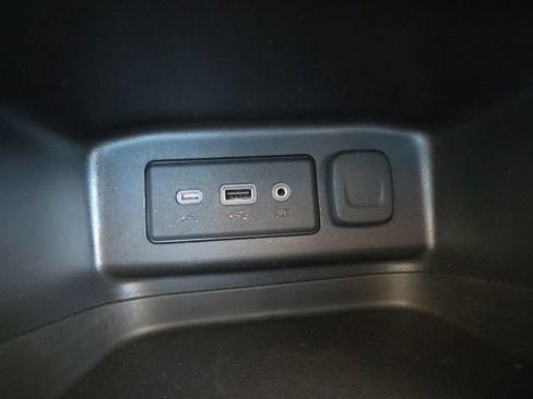 Used 2022 Chevrolet Equinox LT AWD/4WD image 14
