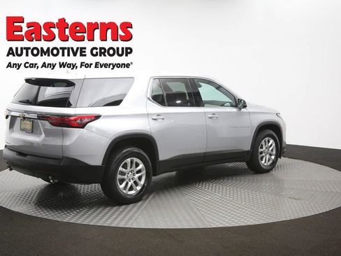 Used 2022 Chevrolet Traverse LS AWD/4WD image 41