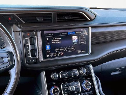 Used 2021 GMC Yukon Denali w/ Denali Premium Package image 9