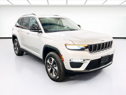 Used 2022 Jeep Grand Cherokee Limited 4xe AWD/4WD image 3