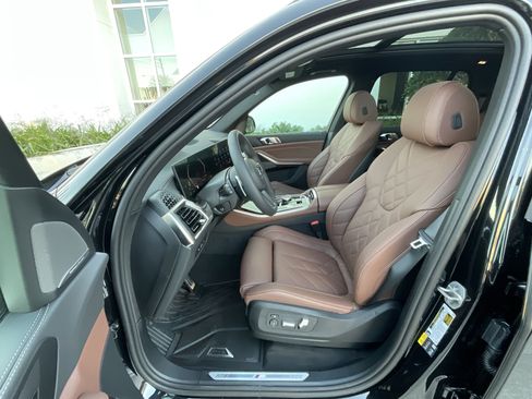 New 2026 BMW X5 xDrive50e w/ M Sport Package image 11