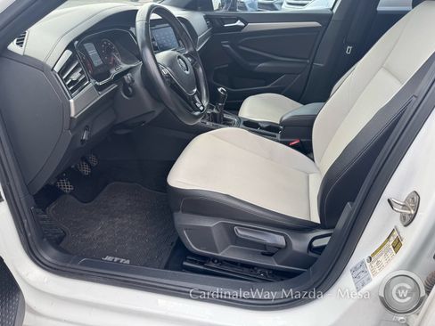 Used 2020 Volkswagen Jetta R-Line w/ R-Line Cold Weather Package FWD image 12