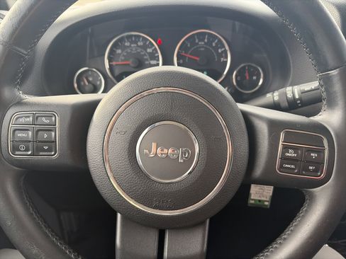 Used 2013 Jeep Wrangler Unlimited Sahara w/ Connectivity Group image 30