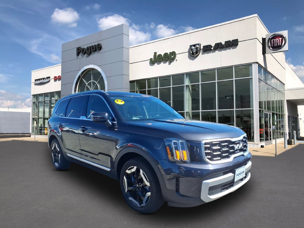 Used 2025 Kia Telluride S AWD/4WD image 1