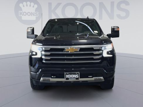 Used 2023 Chevrolet Silverado 1500 High Country w/ High Country Premium Package AWD/4WD image 4