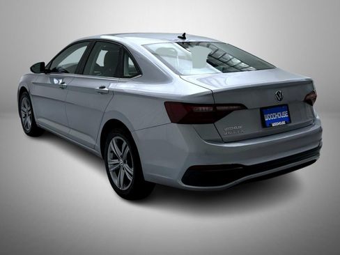 Used 2024 Volkswagen Jetta SE FWD image 7