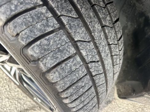 Used 2019 Toyota Avalon Touring image 34