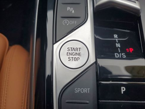 Used 2023 BMW 330i Sedan w/ Convenience Package image 32