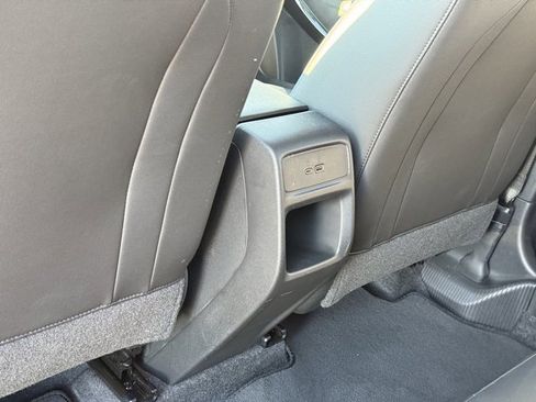 Used 2025 Chevrolet Trax LT image 27