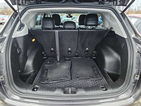 Used 2019 Jeep Compass Latitude w/ Popular Equipment Group image 31