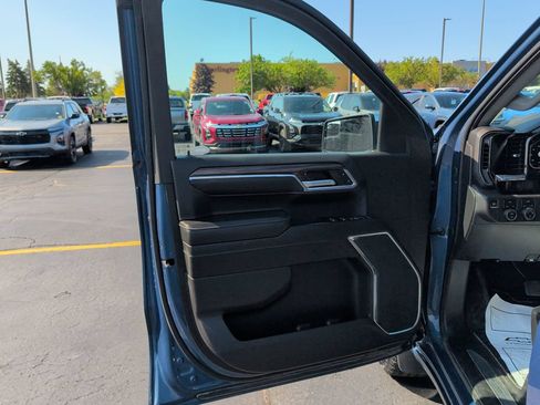 Used 2024 Chevrolet Silverado 1500 LT AWD/4WD image 17