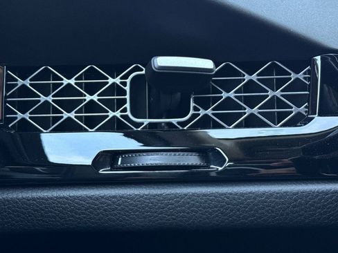 Used 2023 Honda Accord Touring image 32