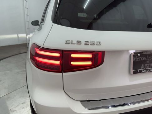 Used 2026 Mercedes-Benz GLB 250 image 29