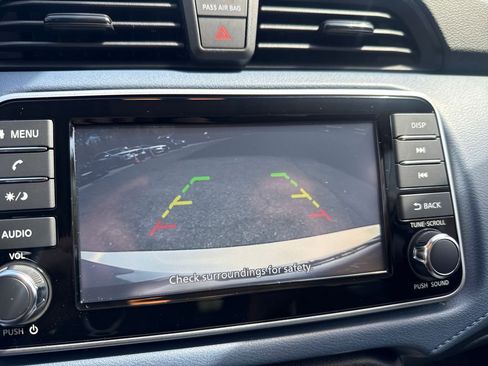 Used 2025 Nissan Versa SV w/ Trunk Package image 27