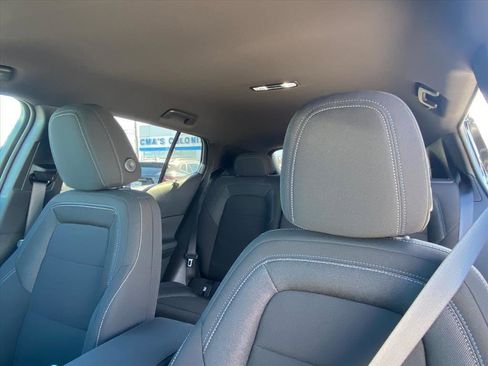 New 2026 Chevrolet Equinox EV LT image 15