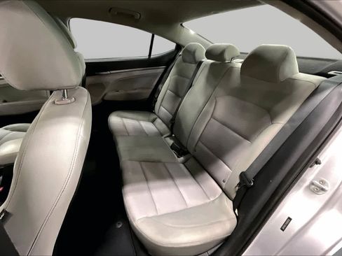 Used 2017 Hyundai Elantra SE FWD image 20
