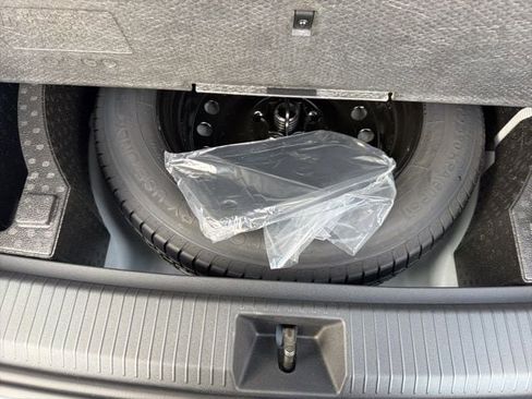 New 2026 Volkswagen Tiguan SE image 49