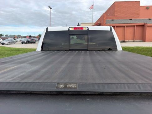 Used 2024 RAM 1500 Laramie AWD/4WD image 10