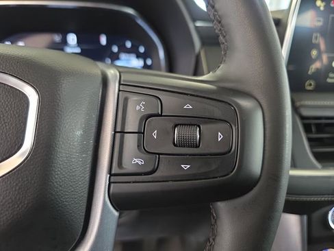 Used 2023 GMC Yukon SLT w/ SLT Premium Package AWD/4WD image 19