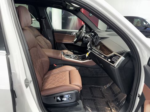 New 2026 BMW X5 xDrive40i AWD/4WD image 9