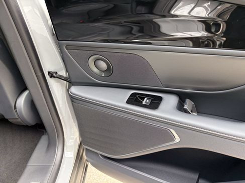 New 2026 Lincoln Nautilus Reserve AWD/4WD image 26