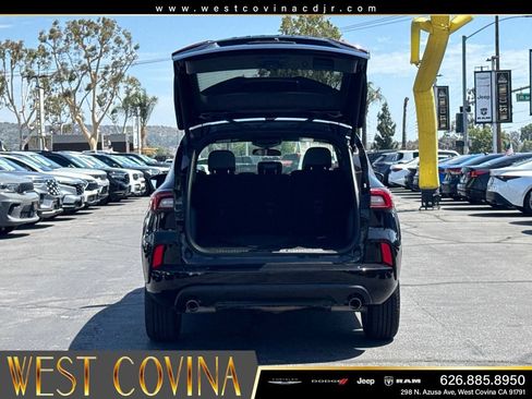 Used 2024 Ford Escape ST-Line FWD image 16