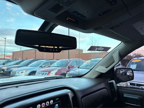 Used 2018 Chevrolet Silverado 1500 LTZ Z71 image 17