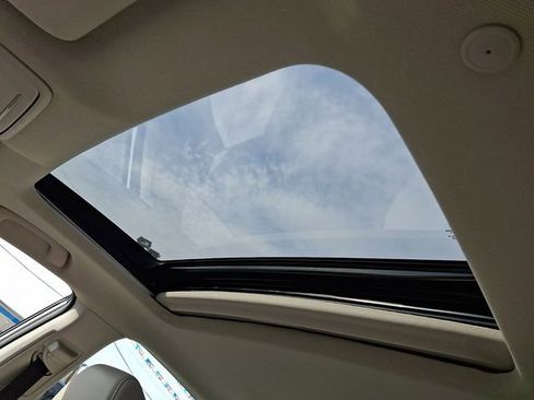 Used 2023 Honda Accord Touring image 14