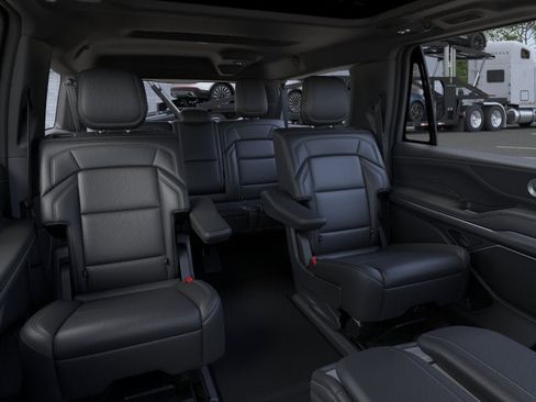 New 2026 Lincoln Navigator L Reserve image 11